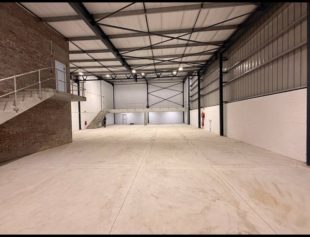 641M² WAREHOUSE FOR SALE IN FIRGROVE